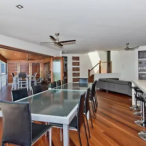 Holiday home Hilltop Haven, Tangalooma